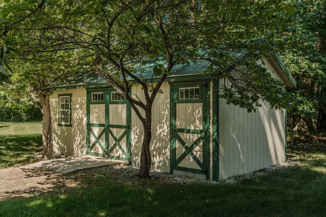 $599,000 | 675 Mooreville Road, Milan, MI 48160