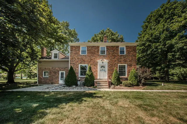 $599,000 | 675 Mooreville Road, Milan, MI 48160