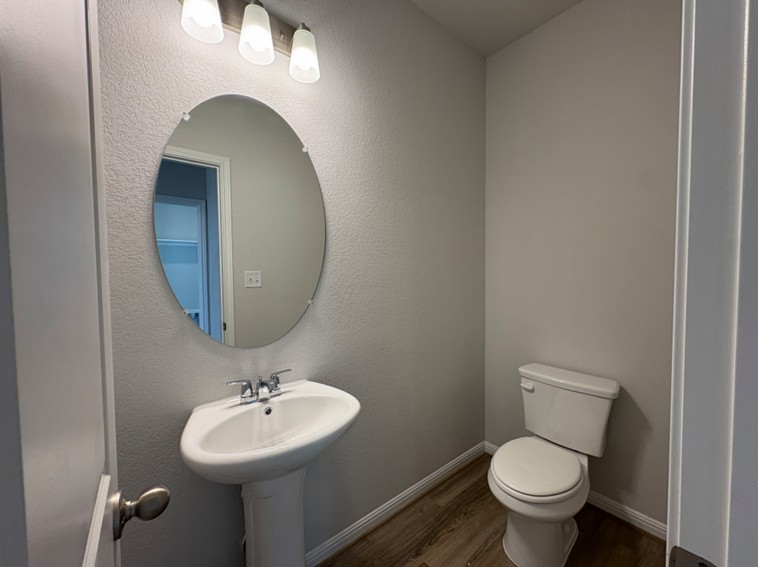 111 Elm Br Trail Taylor, TX 76574 - Photo 20 of 26 Powder Room