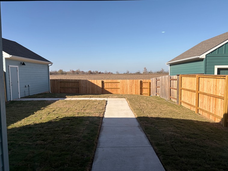 111 Elm Br Trail Taylor, TX 76574 - Photo 22 of 26 Private Backyard of Home