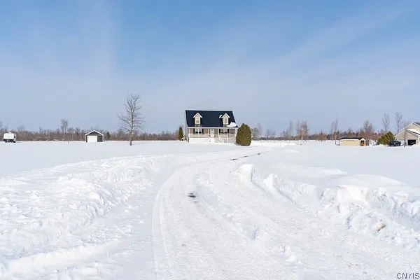 $2,200 | 31795 Highway 11, Philadelphia, NY 13673