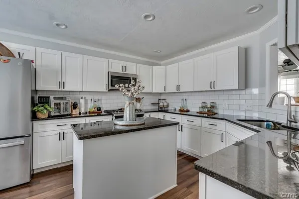 $2,200 | 31795 Highway 11, Philadelphia, NY 13673