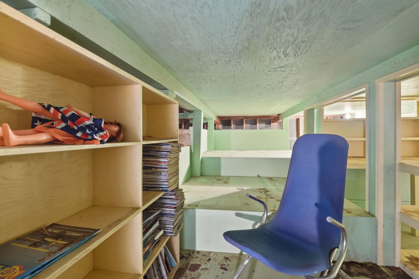 3915 Kingridge Drive San Mateo, CA 94403 - Photo 36 of 47 a view of a chairs in a room