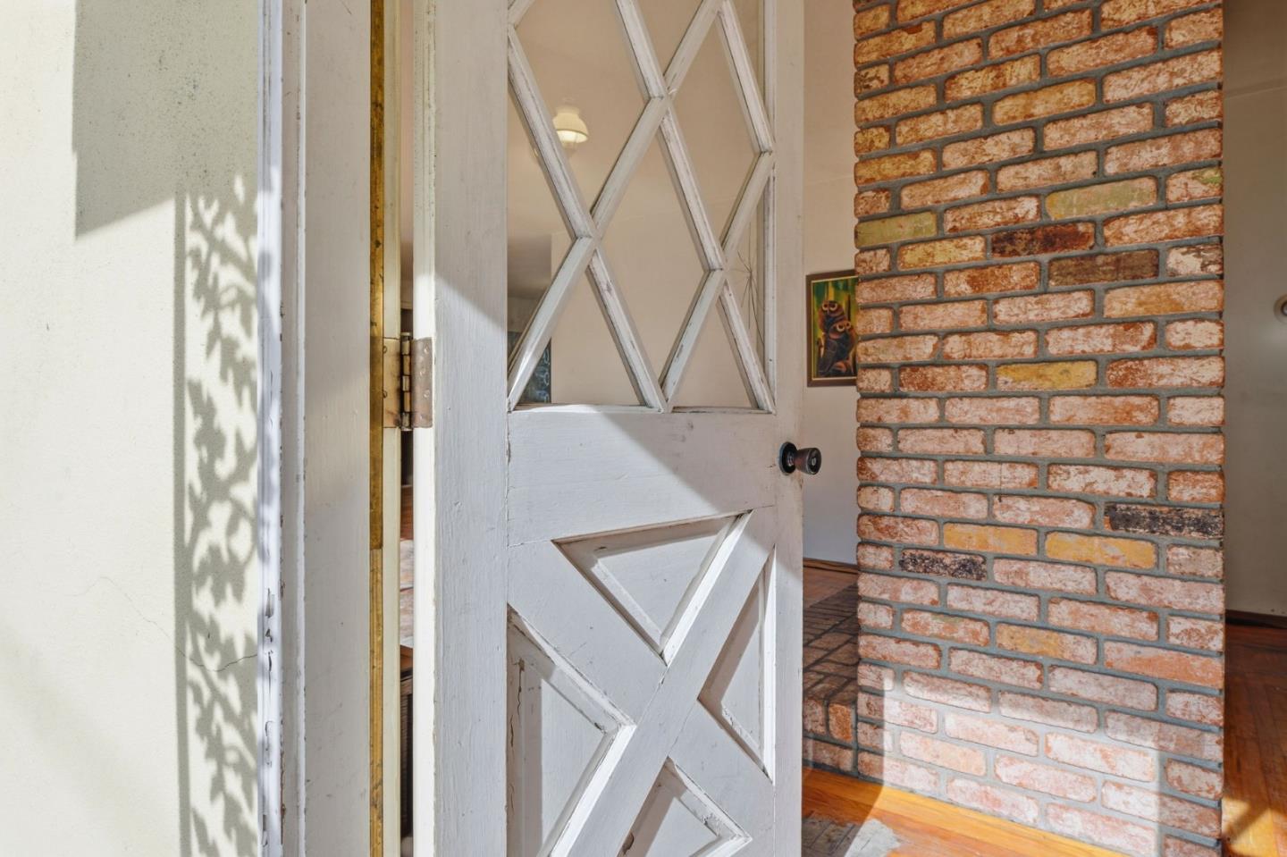 3915 Kingridge Drive San Mateo, CA 94403 - Photo 6 of 47 a view of entryway