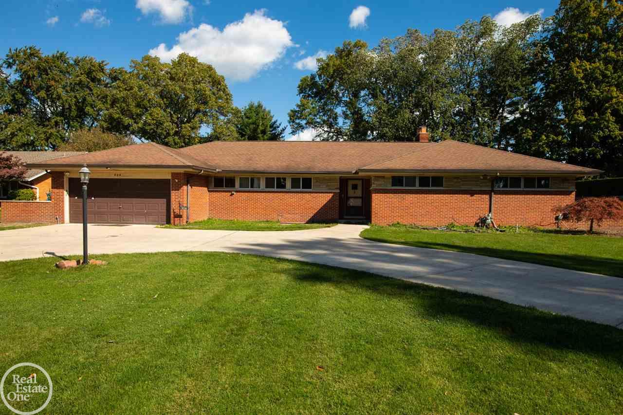 324 Moross Road Grosse Pointe Farms, MI 48236 - Photo 10 of 47