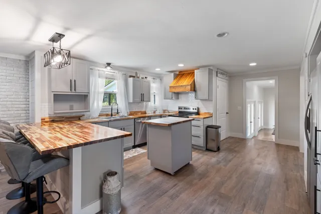 $349,900 | 2547 Highway 70 East, Waverly, TN 37185