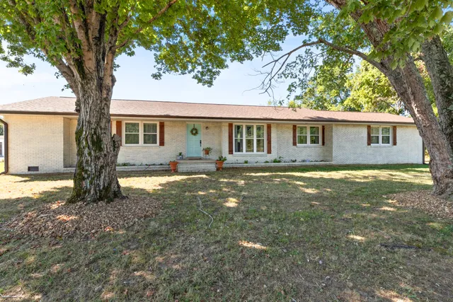 $349,900 | 2547 Highway 70 East, Waverly, TN 37185