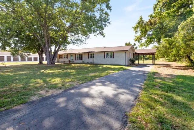 $349,900 | 2547 Highway 70 East, Waverly, TN 37185