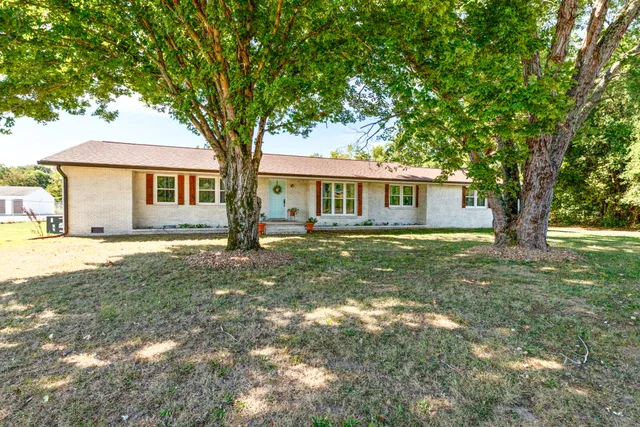 $349,900 | 2547 Highway 70 East, Waverly, TN 37185