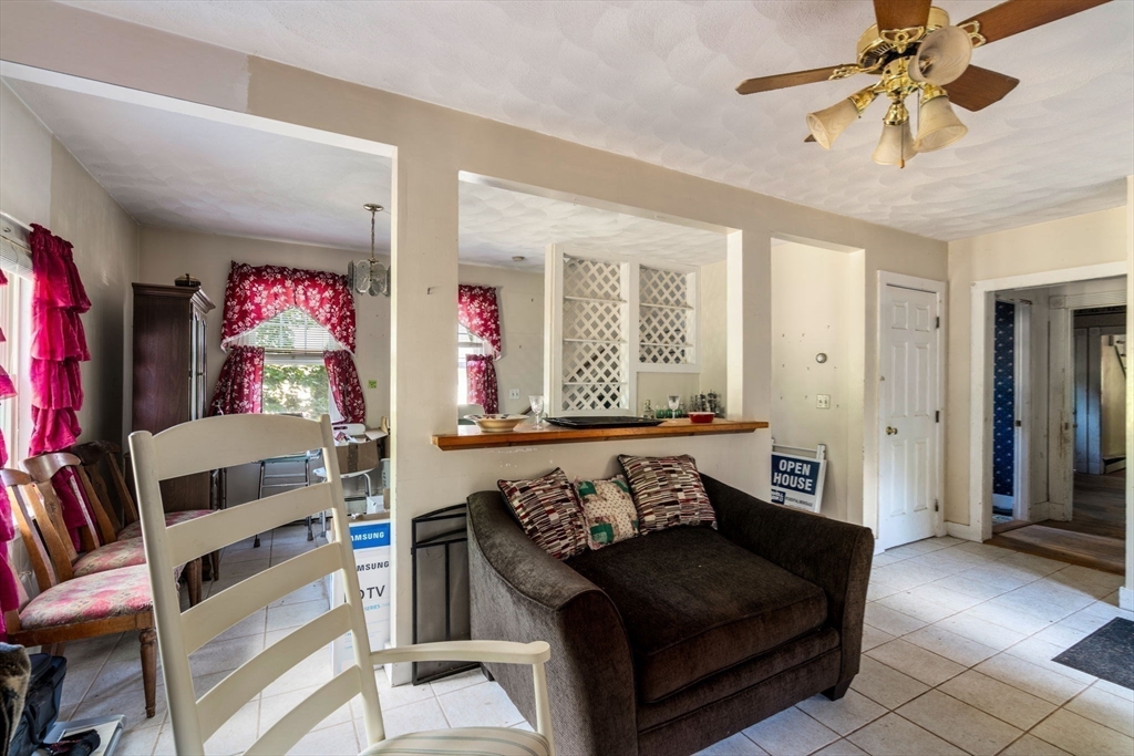 896 Main Street Reading, MA 01867 - Photo 11 of 30