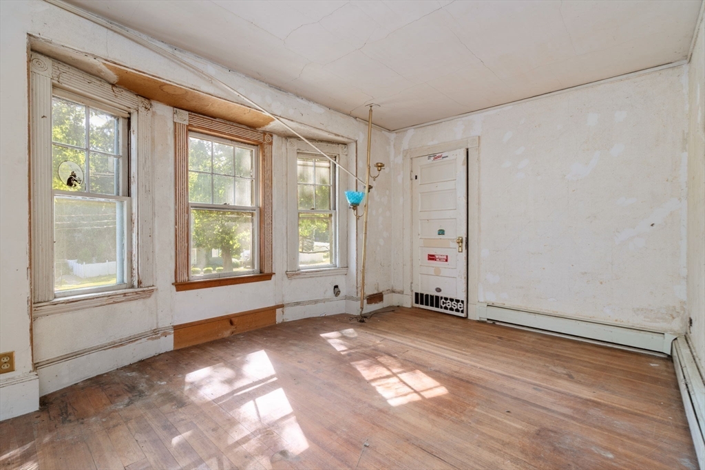 896 Main Street Reading, MA 01867 - Photo 16 of 30