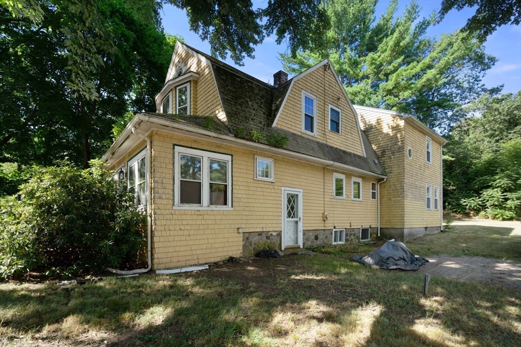 896 Main Street Reading, MA 01867 - Photo 3 of 30