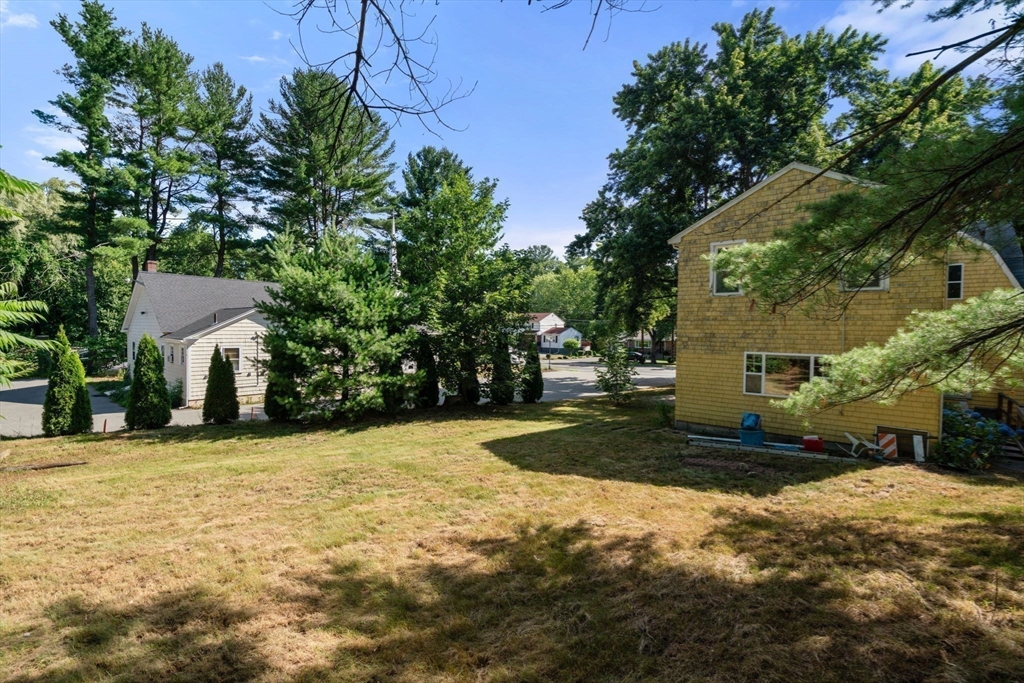 896 Main Street Reading, MA 01867 - Photo 4 of 30