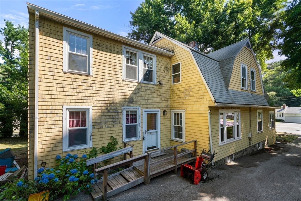 896 Main Street Reading, MA 01867 - Photo 5 of 30