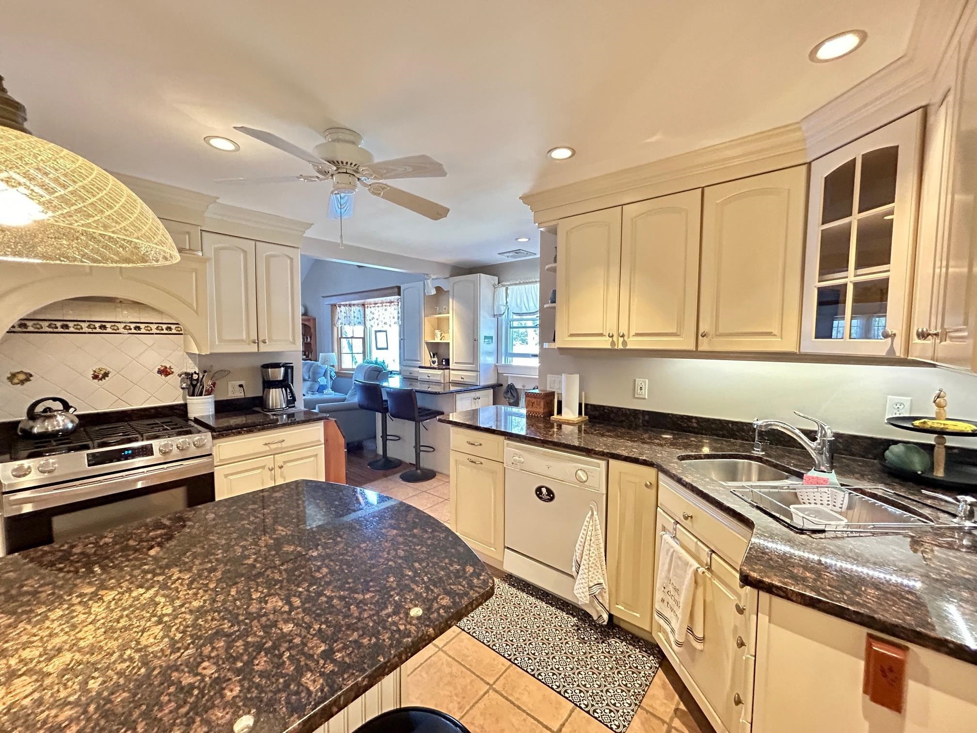 25 Wenmarks Road Newton, NH 03858 - Photo 5 of 40