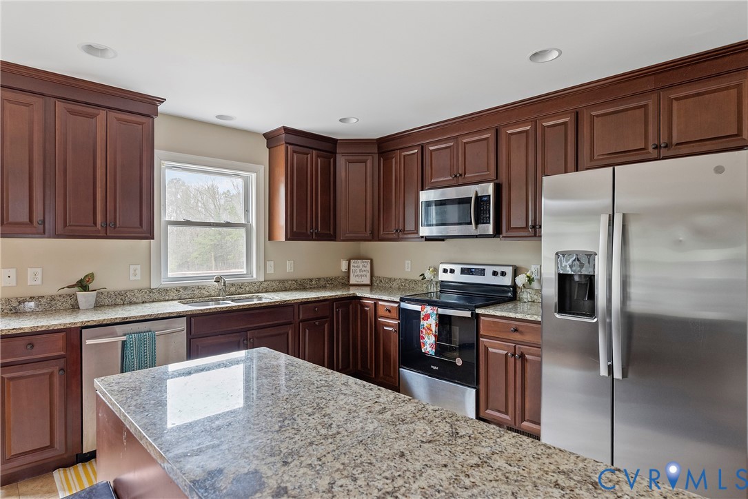 1397 Dorset Road Powhatan, VA 23139 - Photo 12 of 43 GRANITE COUNTERTOPS!!