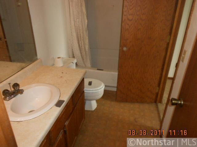6812 Romeo Road Woodbury, MN 55125 - Photo 6 of 8 Gallery Image 6