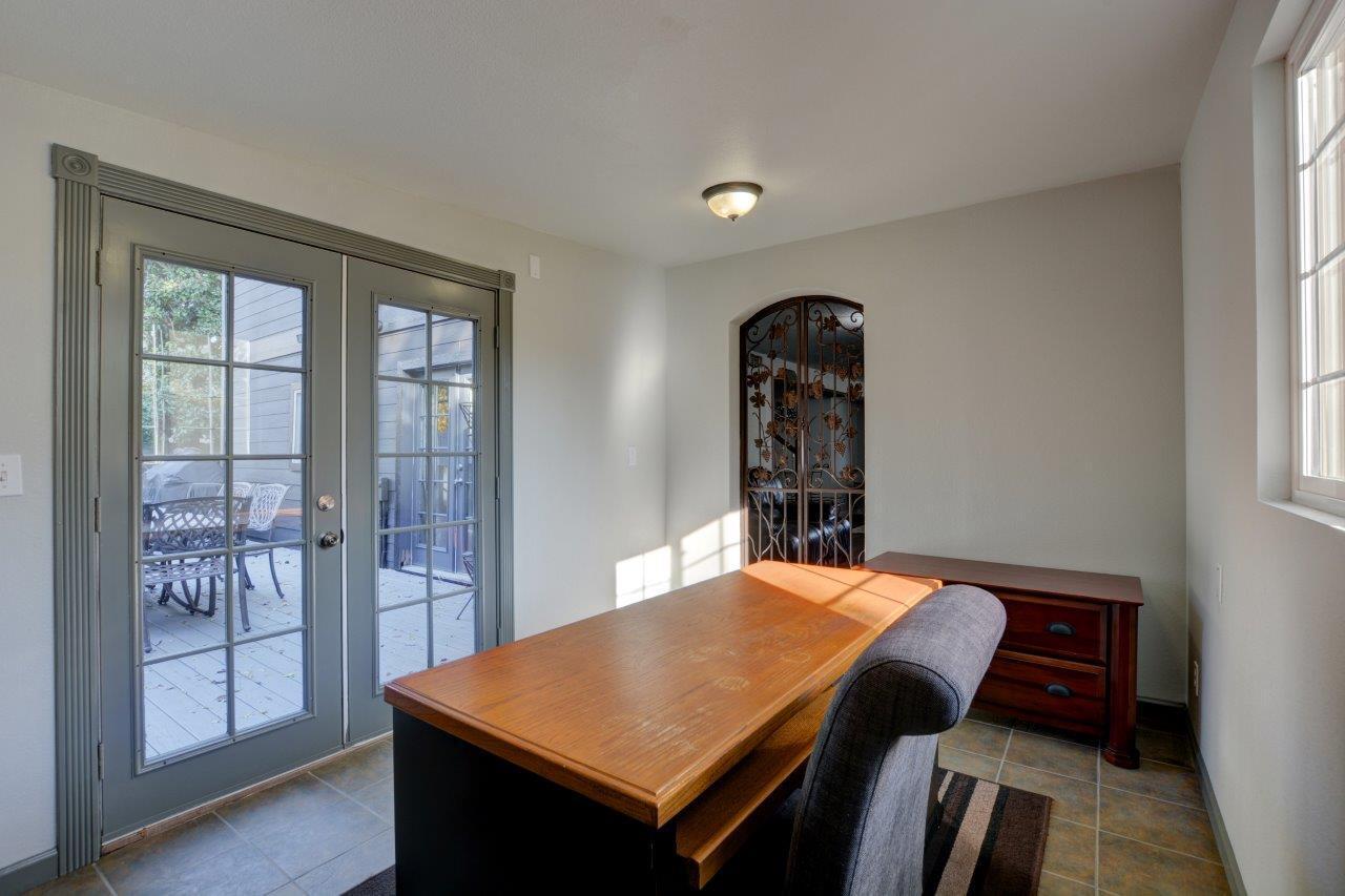 2194 Lower River Road Grants Pass, OR 97526 - Photo 44 of 56 Office/den
