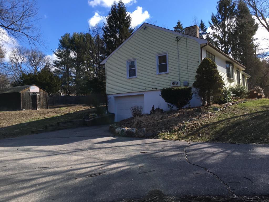 4 Sunset Avenue Derry, NH 03038 - Photo 17 of 18