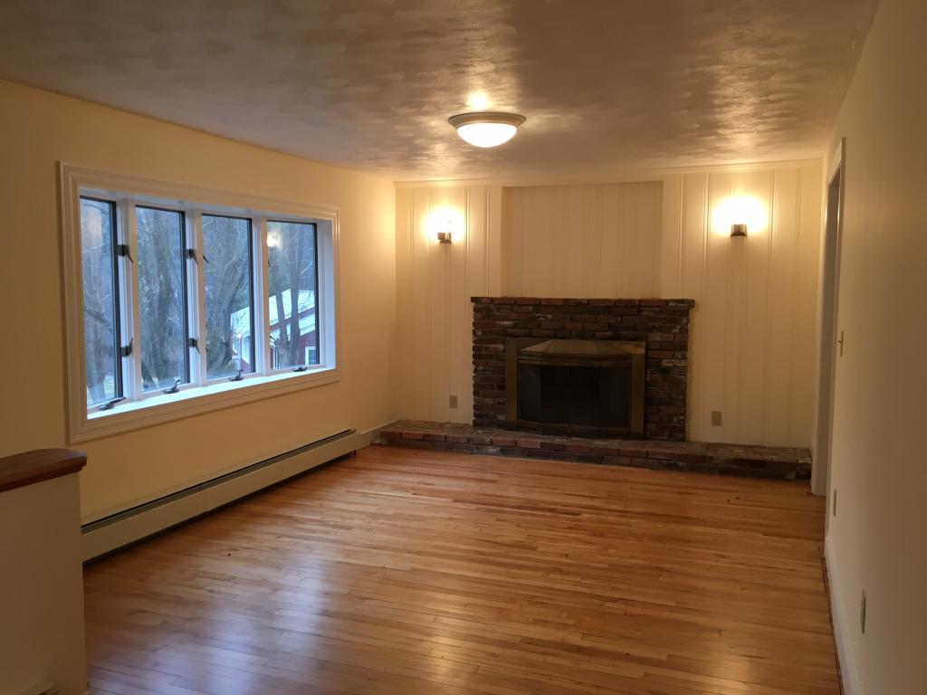 4 Sunset Avenue Derry, NH 03038 - Photo 6 of 18