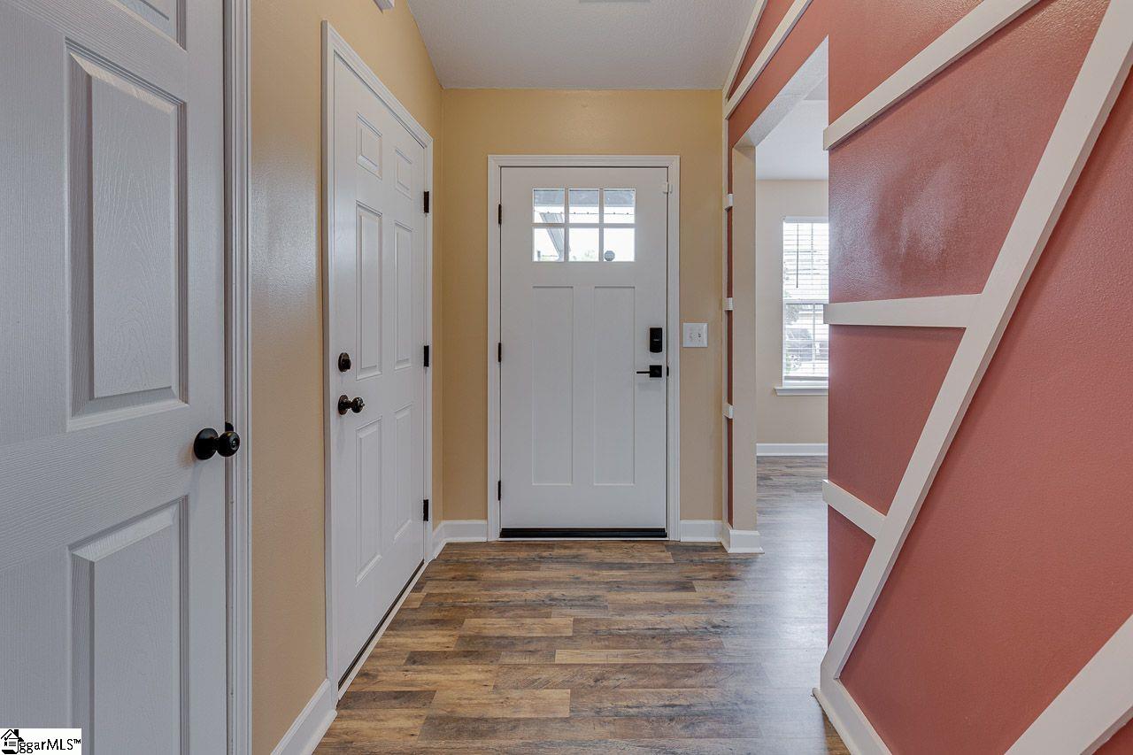 4 Rusty Court Simpsonville, SC 29680 - Photo 4 of 24 Gallery Image 4