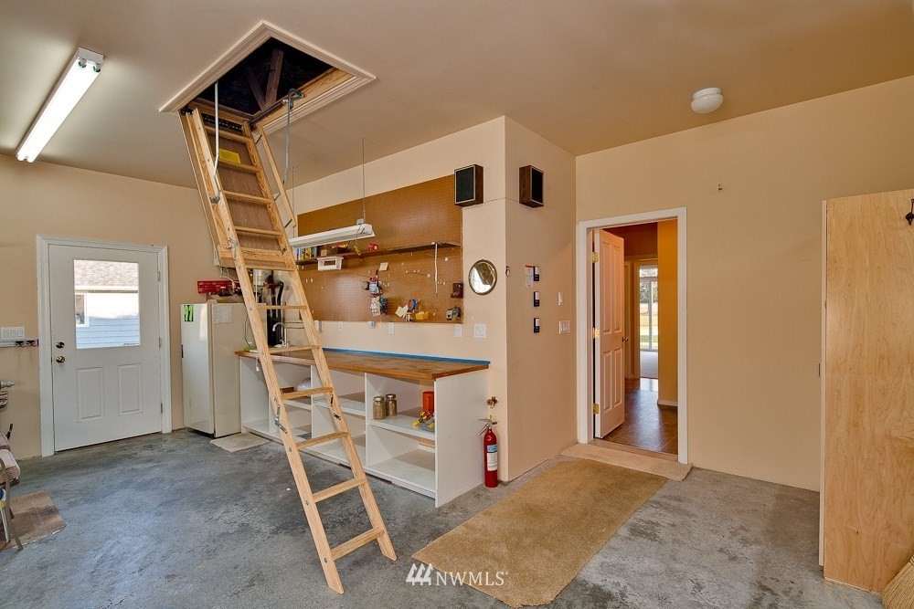 6829 Raspberry Dr. Everson, WA 98247 - Photo 14 of 17 a view of a room with shelves