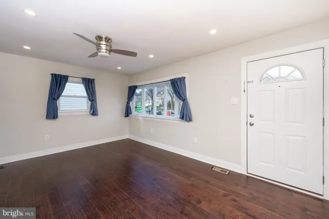 $3,000 | 311 Wilson Avenue, Mount Ephraim, NJ 08059