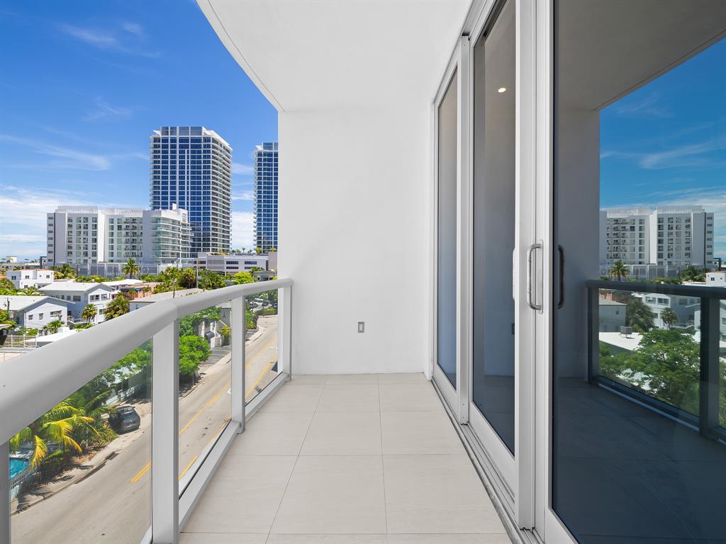 321 North Birch Road, Unit 502 Fort Lauderdale, FL 33304 - Photo 33 of 56 a view of balcony with outdoor space