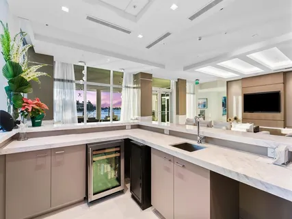 $2,950,000 | 321 North Birch Road, Unit 502, Fort Lauderdale, FL 33304