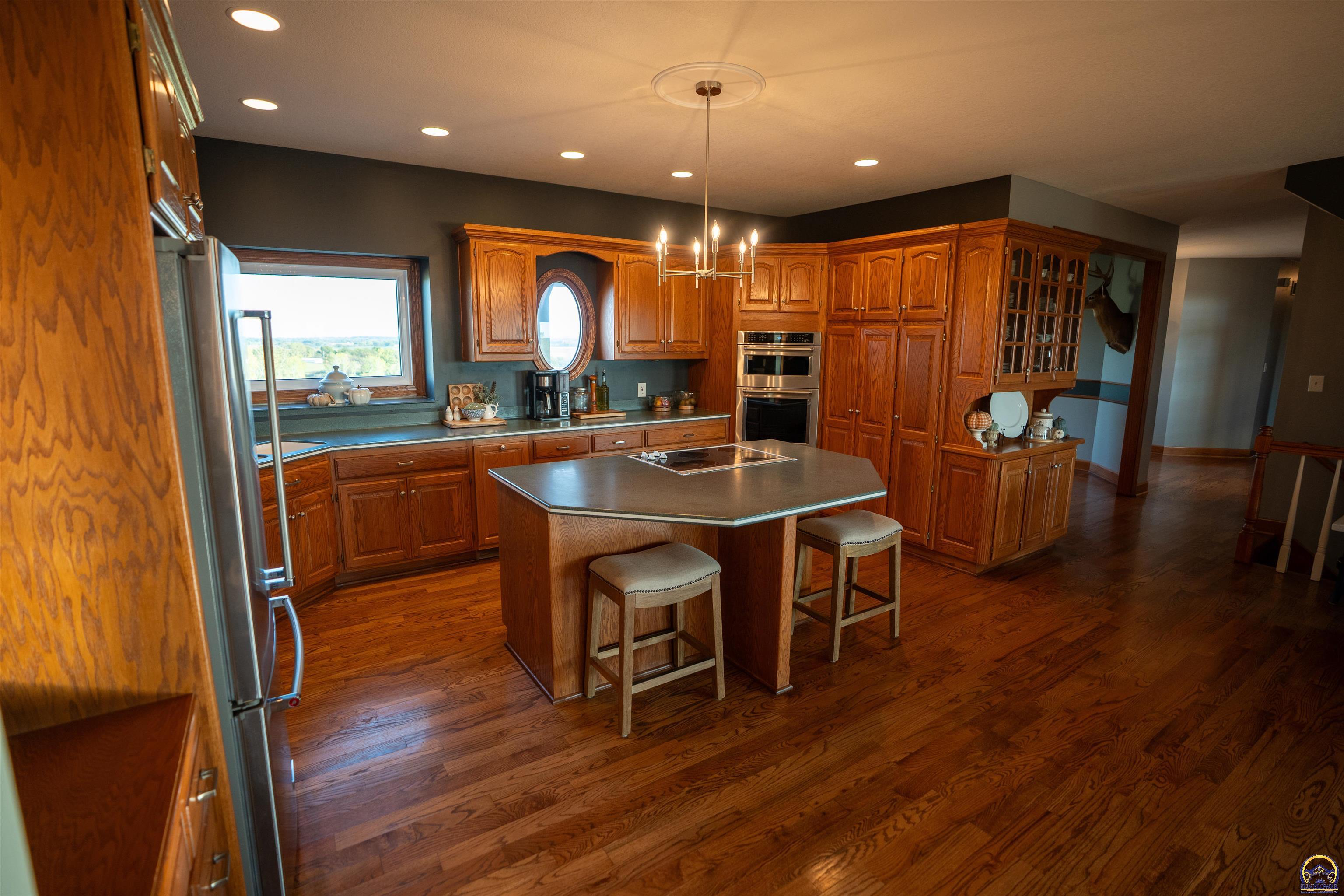 5721 Northwest Humphrey Road Topeka, KS 66618 - Photo 17 of 57