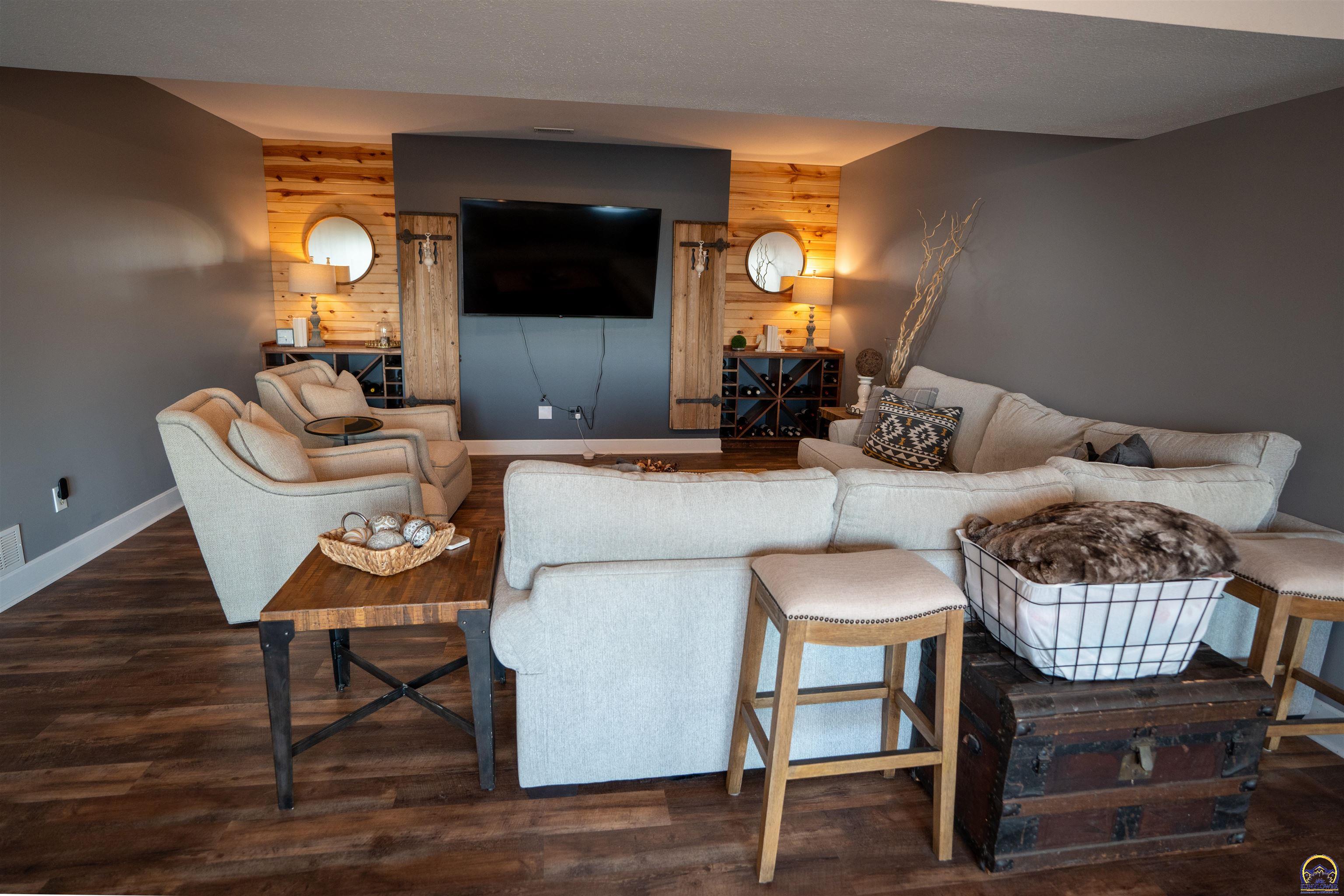 5721 Northwest Humphrey Road Topeka, KS 66618 - Photo 33 of 57