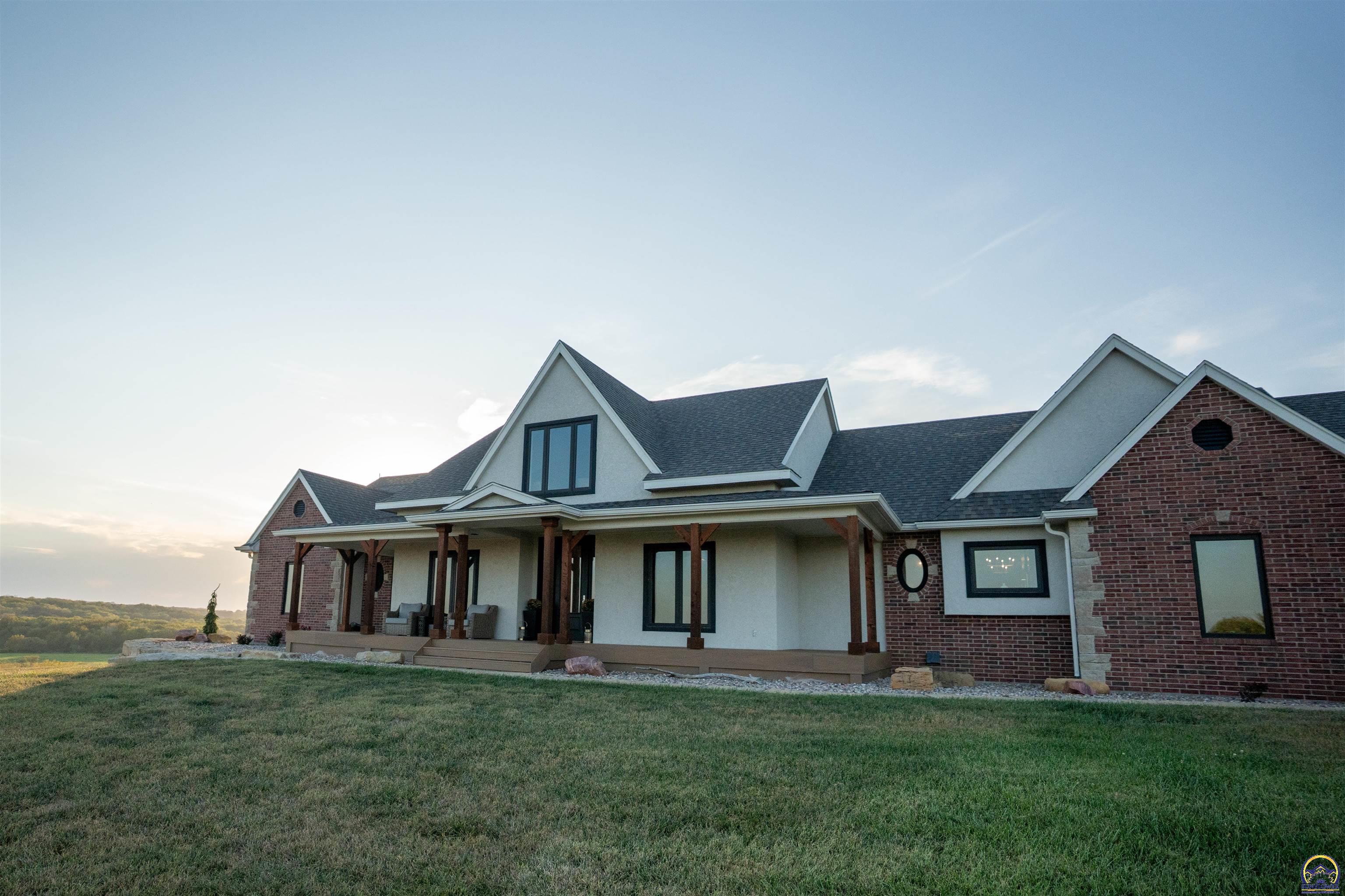 5721 Northwest Humphrey Road Topeka, KS 66618 - Photo 5 of 57