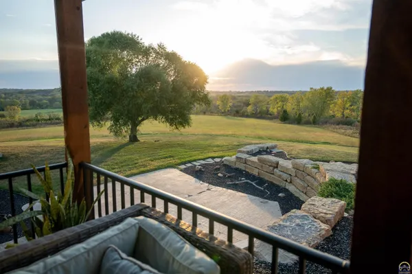 $1,095,000 | 5721 Northwest Humphrey Road, Topeka, KS 66618