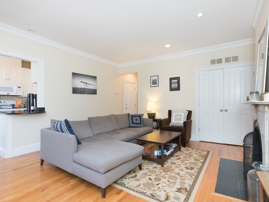 26 Upton Street, Unit 2 Boston, MA 02118 - Photo 3 of 15