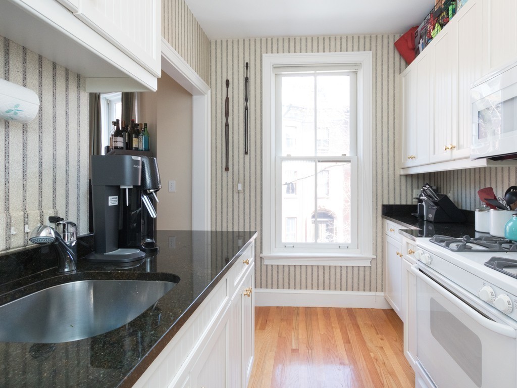 26 Upton Street, Unit 2 Boston, MA 02118 - Photo 5 of 15