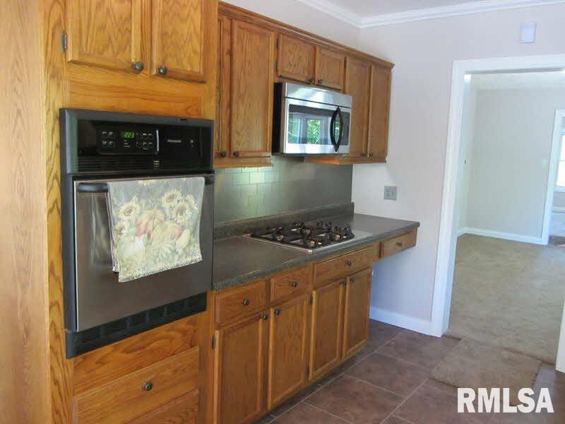 282 Haney Road Carbondale, IL 62901 - Photo 7 of 10