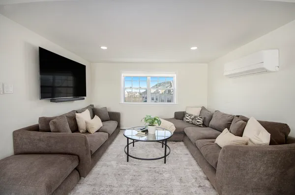$579,000 | 2822 Purley Avenue, Ann Arbor, MI 48105