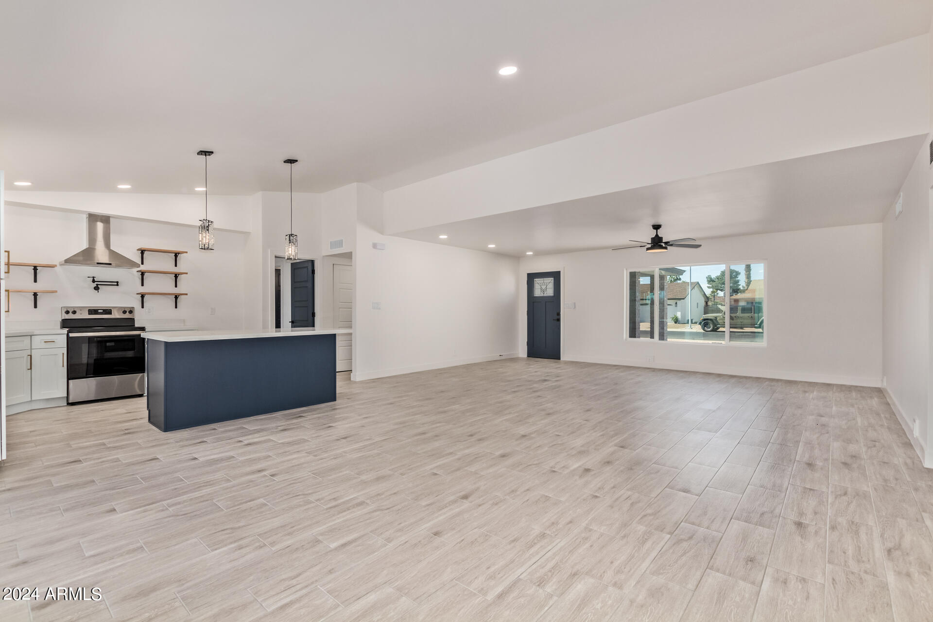 2231 South Evergreen Road Tempe, AZ 85282 - Photo 10 of 28 10 - Evergreen 2231