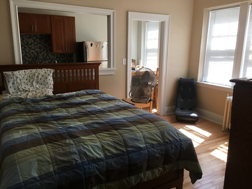 8 Chiswick Road, Unit 4 Boston, MA 02135 - Photo 2 of 5