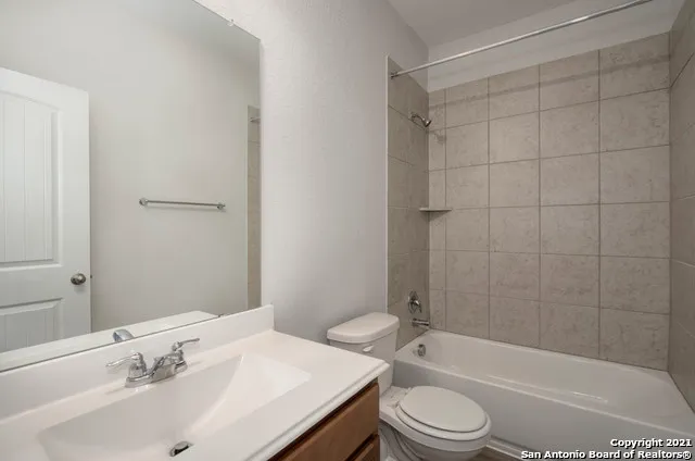 $2,000 | 12306 Vista Rim, Live Oak, TX 78233