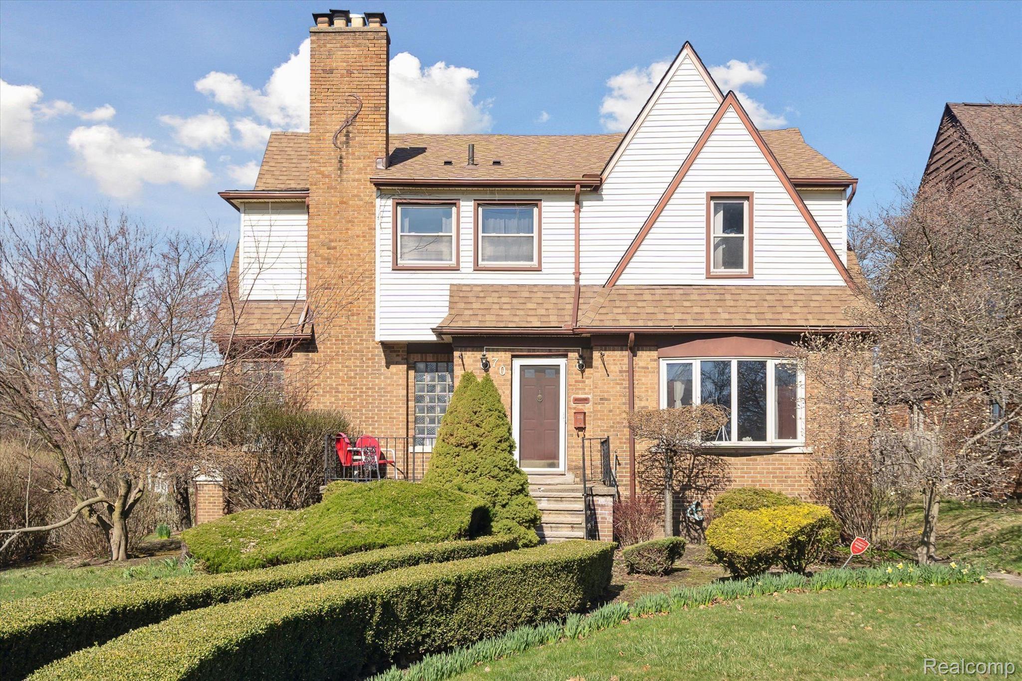70 Cherokee Road Pontiac, MI 48341 - Photo 4 of 54 Gallery Image 4