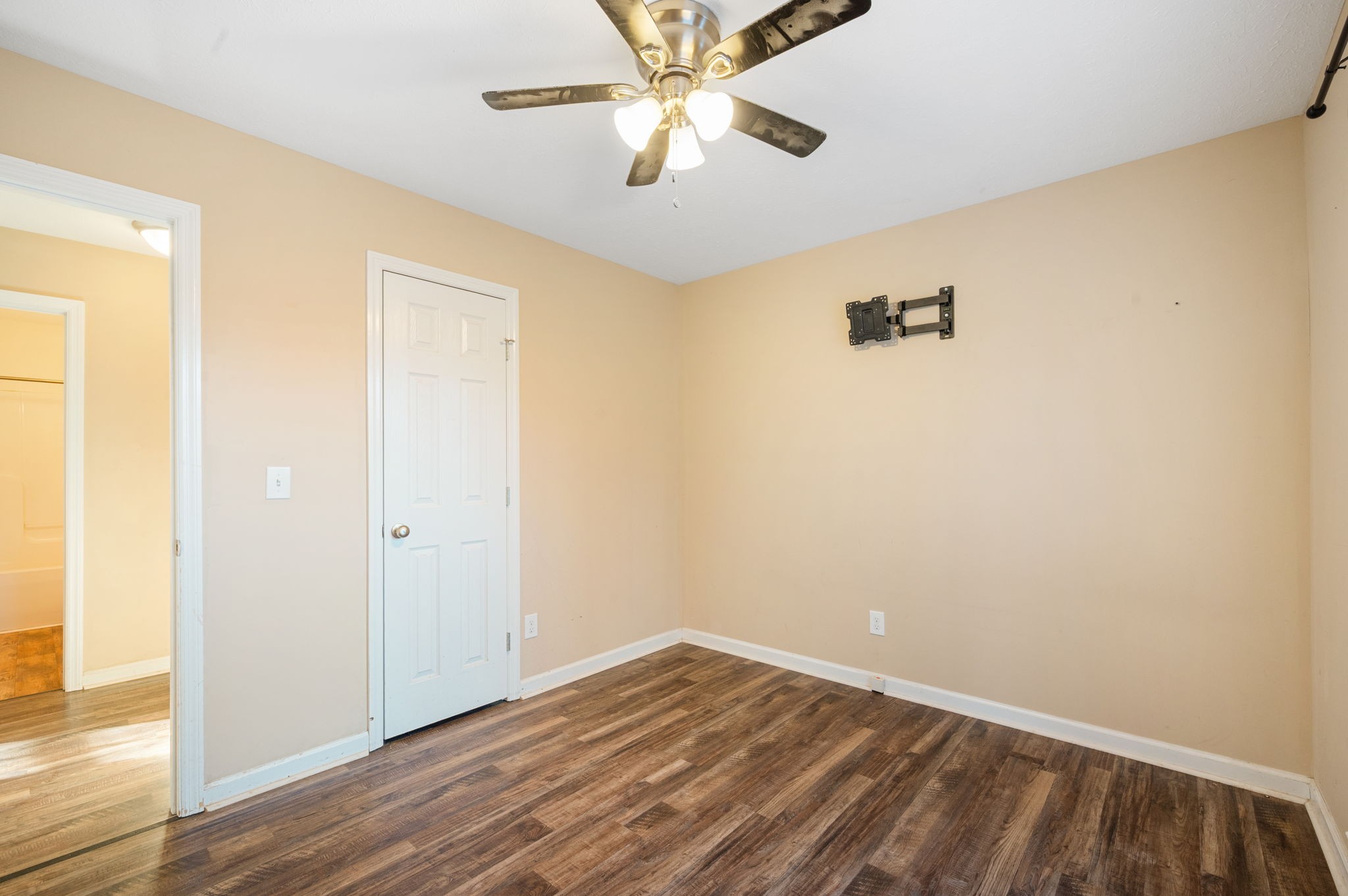 121 Wells Lee Road Elora, TN 37328 - Photo 19 of 48 wooden floor in an empty room