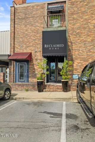 $399,000 | 414 South Roan Street, Unit 202, Johnson City, TN 37604