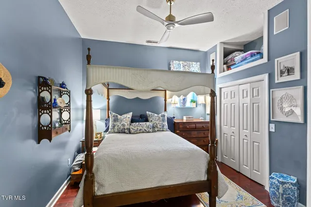 $399,000 | 414 South Roan Street, Unit 202, Johnson City, TN 37604