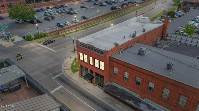 $399,000 | 414 South Roan Street, Unit 202, Johnson City, TN 37604