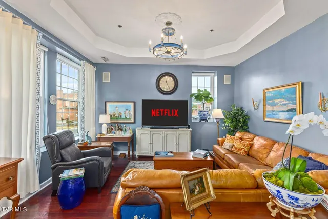 $399,000 | 414 South Roan Street, Unit 202, Johnson City, TN 37604