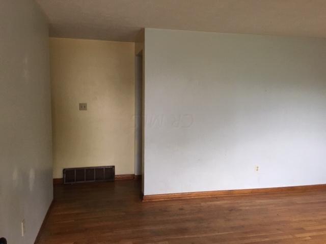 3446 Burbank Road Columbus, OH 43232 - Photo 2 of 16
