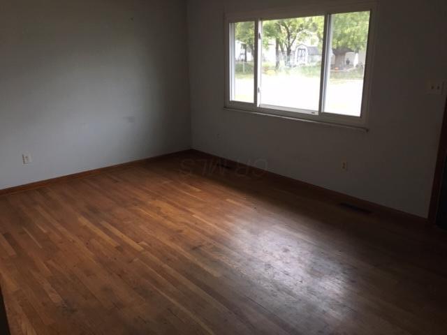 3446 Burbank Road Columbus, OH 43232 - Photo 3 of 16