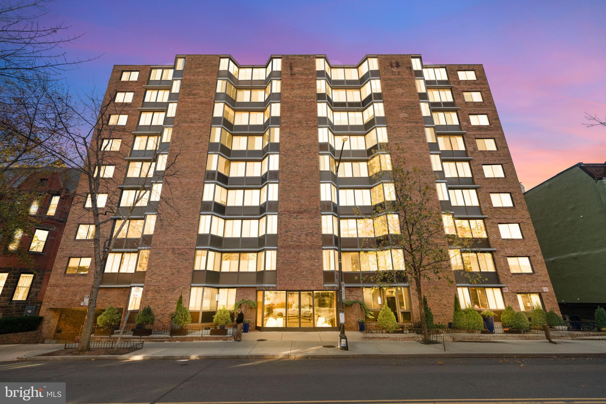 a view of a large multi story building