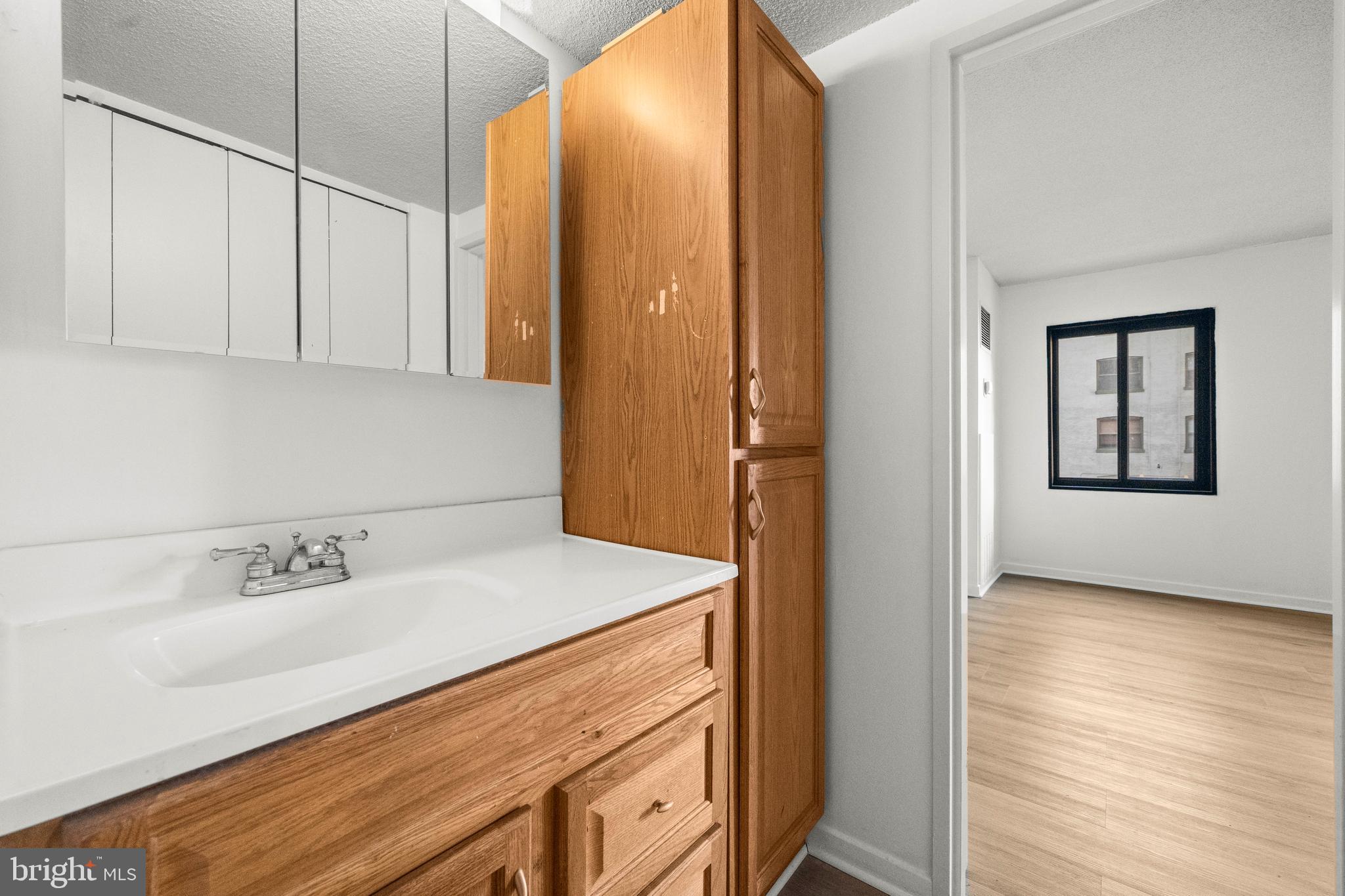 1718 P Street Northwest, Unit 316 Washington, DC 20036 - Photo 13 of 32 a view of bathroom